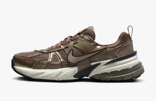 W NIKE V2K RUN