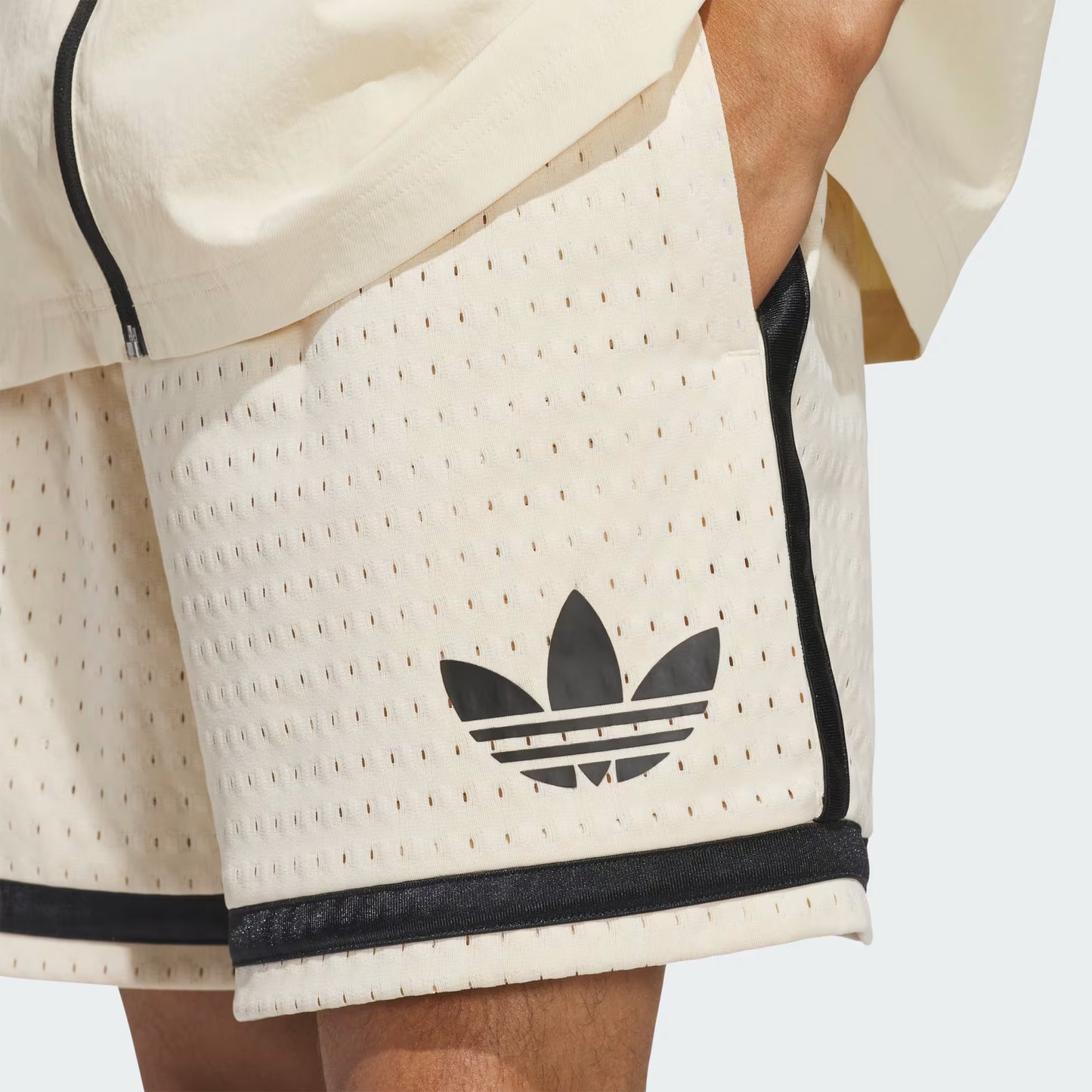 JP0648 ADIDAS APP LIFE STYLE MALE
