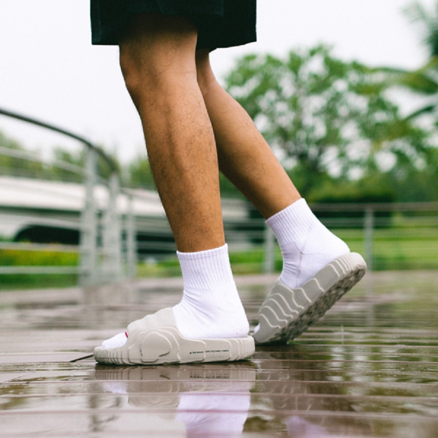 HQ4670 FTW ADILETTE 22 HOMBRE