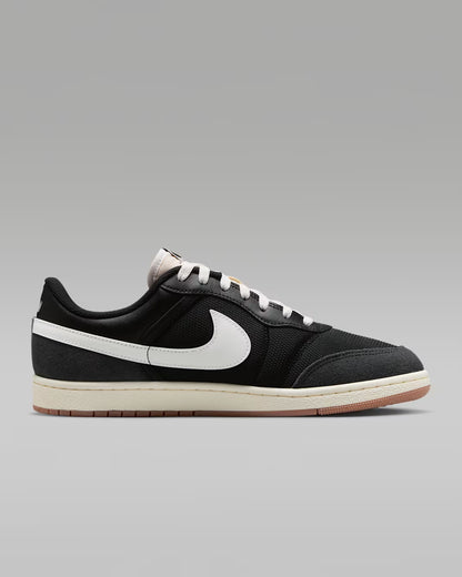 Jordan Skyline Low Black Summit White