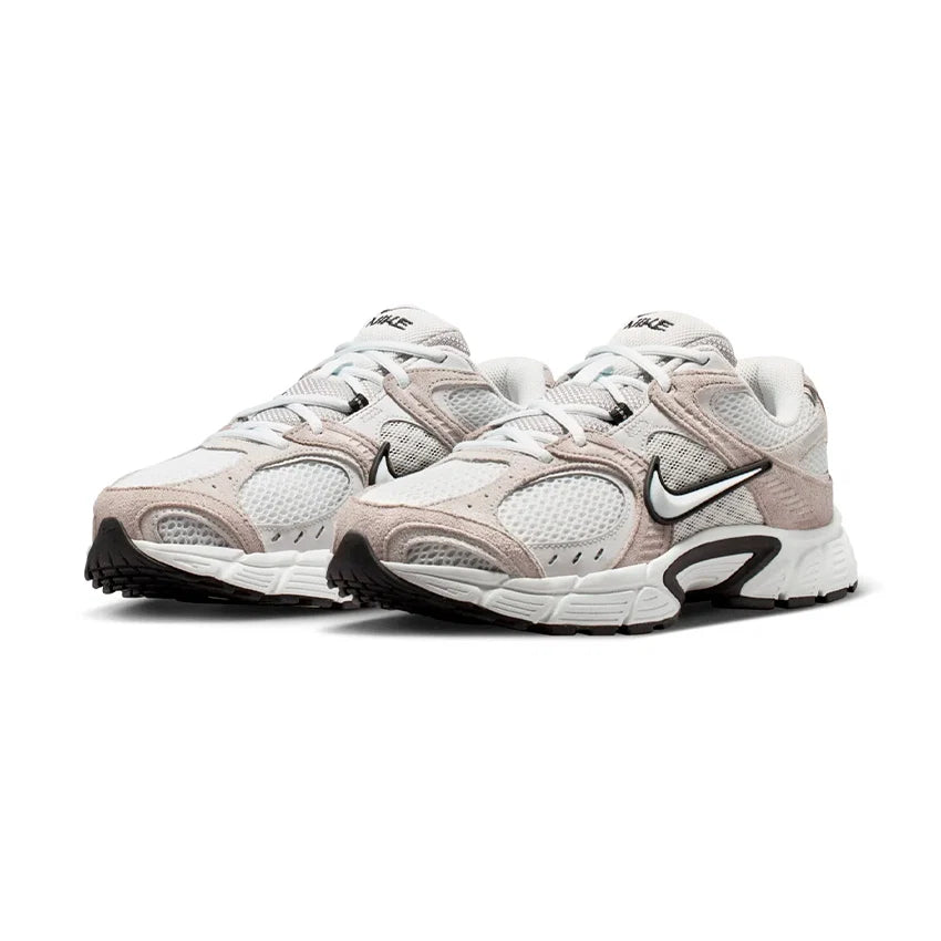 NIKE V5 RNR BEIGE GAMUZA