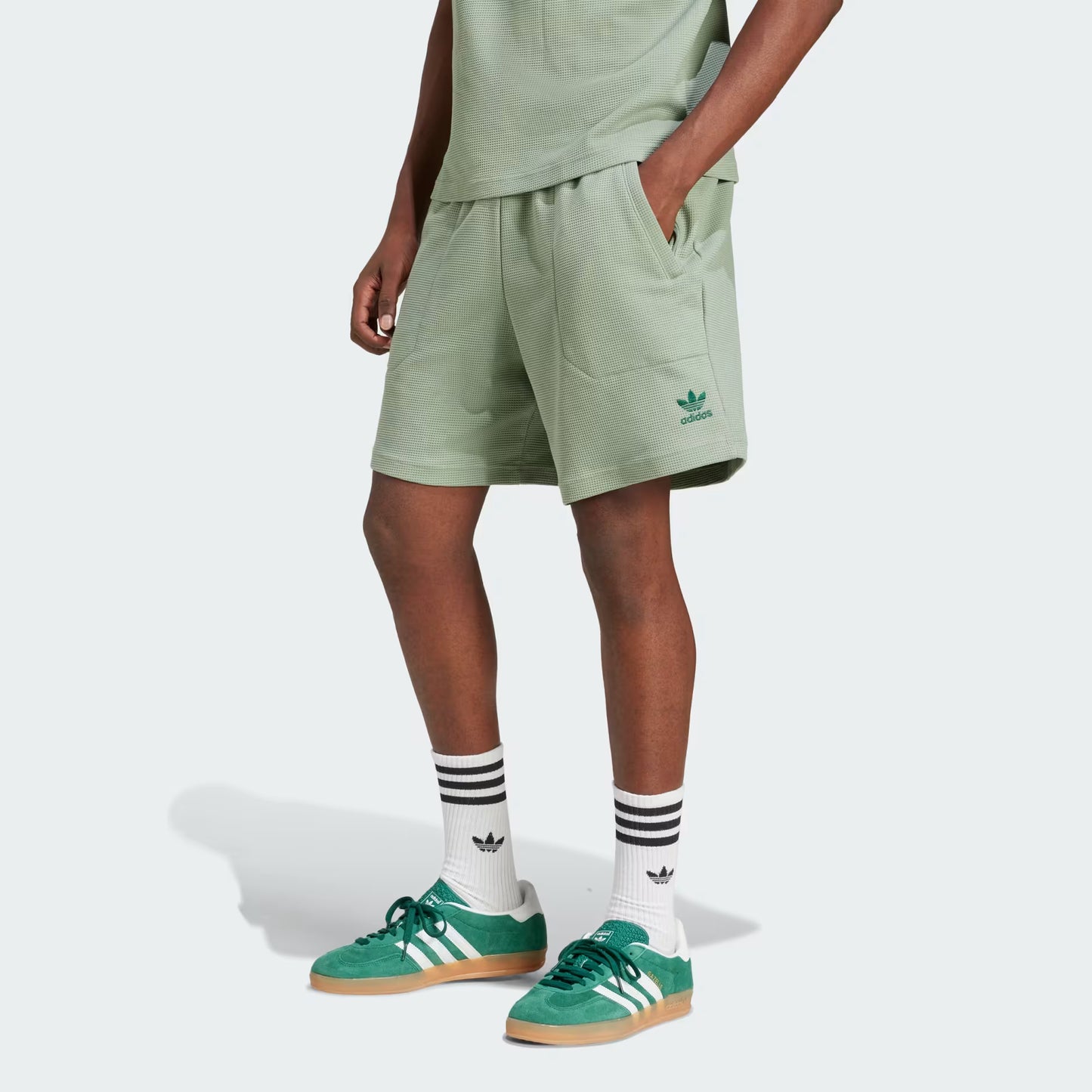 JD2450 ADIDAS APP TREFOIL ESSENTIALS MALE