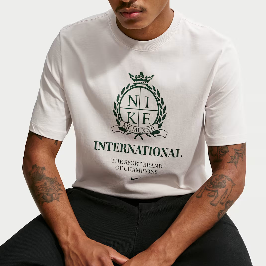 Nike Sportswear Club Sports Tee