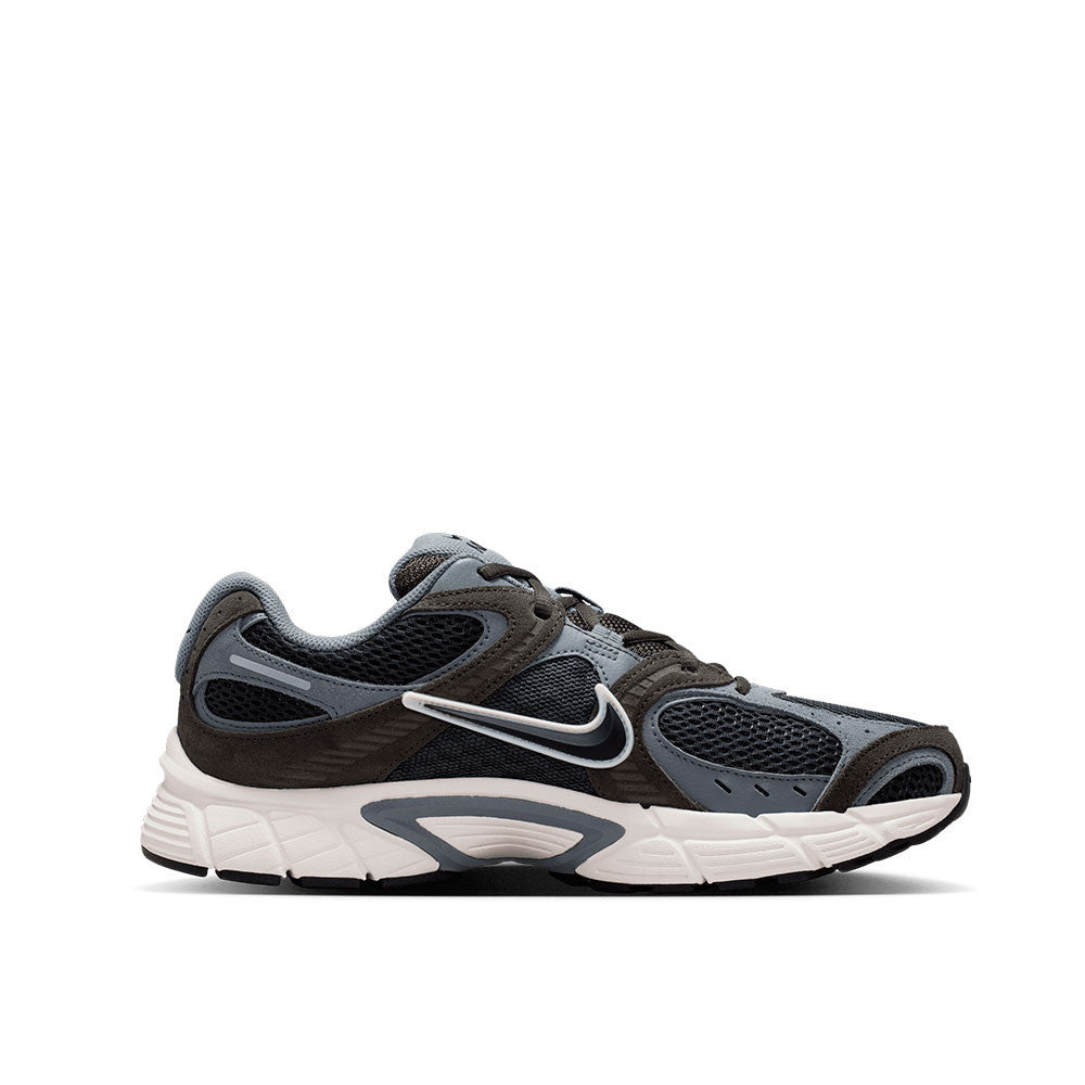 NIKE V5 RNR NEGRA GAMUZA